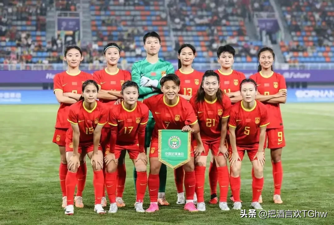 国内女子足球比赛中获得完美战绩