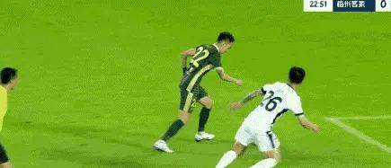 TL轻取KT，Caps成为全场焦点八强赛3:1（上海）