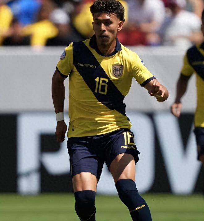 包含委内瑞拉中锋备战美洲杯，寻求个人突破的词条