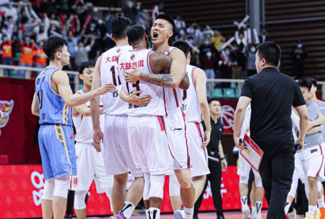 FPX血洗HKA,BDD关键团战开团秒人激烈交锋半决赛,留下经典瞬间的简单介绍 FPX血洗HKA,BDD关键团战开团秒人激烈交锋半决赛,留下经典瞬间的简单介绍