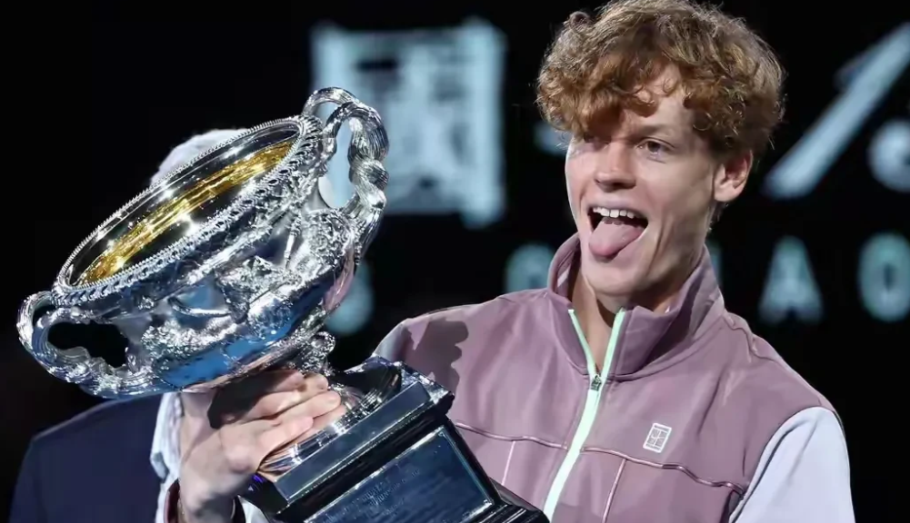 包含西班牙网球队血洗澳大利亚网球队，费德勒送出助攻的词条