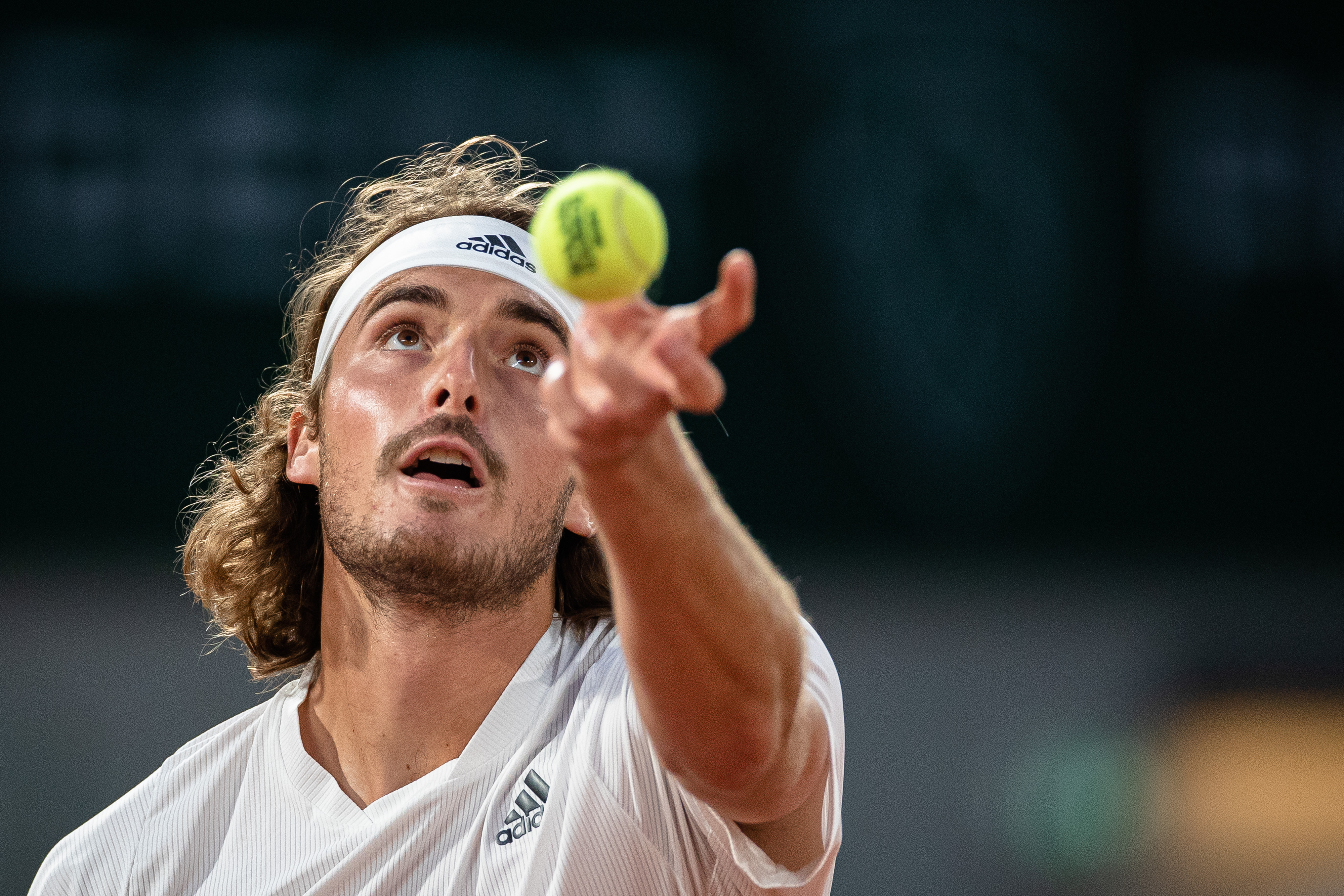 意大利网球队绝地反击欧洲网球队，西西帕斯制霸全场的简单介绍